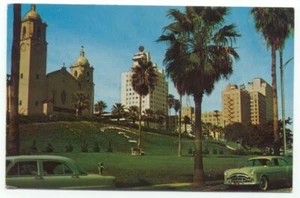 The Cathedral Of Corpus Christi TX Old Cars Postcard Texas - Picture 1 of 2