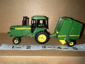 Vintage John Deere Farm Toy 1/64 Scale Tractor Diecast - Picture 1 of 9