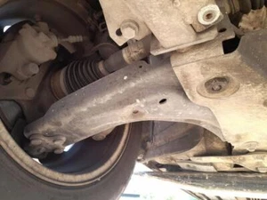 545000001R bras suspension inférieur avant droit pour RENAULT LAGUNA III 1.5 - Picture 1 of 3