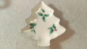 Mikasa ribbon holly sm tidbit appetizer candy christmas tree shaped dish CH1750 - Picture 1 of 6