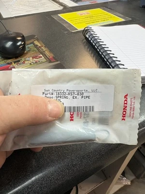 HONDA OEM EX. MUELLE TUBO 2002-2007 CR 80R 18332-KS7-830 Foto 1 de 2