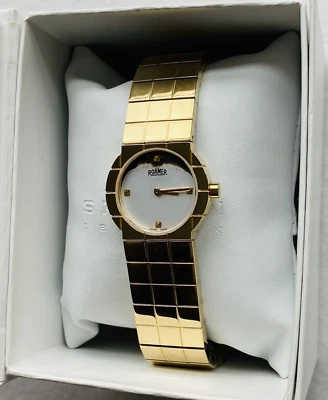 Reloj pulsera espejo tono dorado altamente estilizado ROAMER OF SWITZERLAND para dama Foto 1 de 4