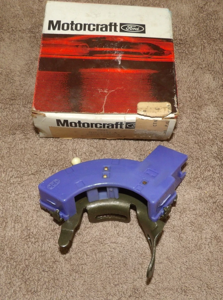 Ford Granada Ghia Monarch 1978 1979 1980 nuevo interruptor de lámpara de respaldo sin liberación de vacío Foto 1 de 4