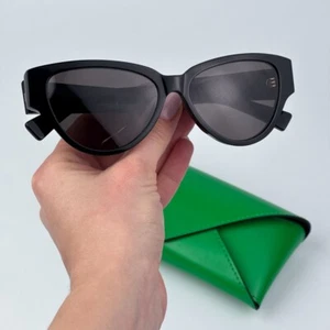 Bottega Veneta Women Sunglasses Black Grey Cat Eye BV1319S 001 BRAND NEW - Picture 1 of 11