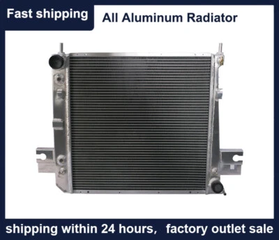 Radiador todo em alumínio para 2002-2006 2003 2004 2005 Jeep Liberty 3.7L V6 (AT/MT) - Imagem 1 de 4