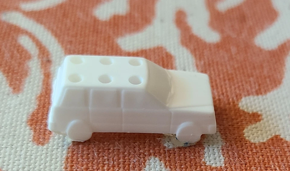 El Juego de la Vida Piezas de Repuesto Coches Puentes Edificios Dinero Spinner 2002 Foto 1 de 1