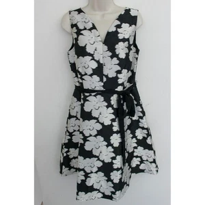 RSVP by Talbots Kleid 8 Petite schwarz weiß Blumen ärmellos Jacquard Fit Flare - Bild 1 von 9