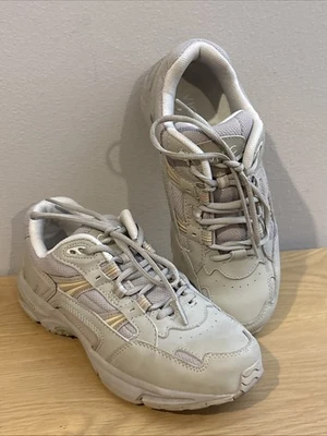 Tênis Vionic de couro caminhado camurça ortopédico bronzeado feminino tamanho 7 - Imagem 1 de 4