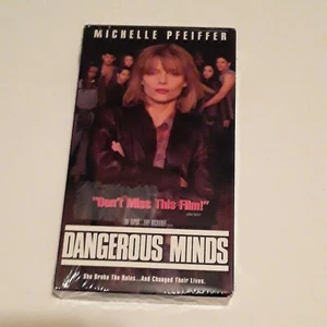 Dangerous Minds (VHS, 1997) -Michelle Pfeiffer- *New Sealed* - Picture 1 of 6