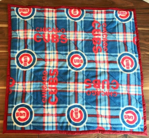 CHICAGO CUBS HANDCRAFTED FLEECE THROW BLANKET 30” X 32” Cover