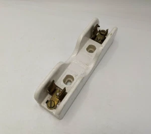 Bryant 3937 Fuse Holder 30A 600V Terminal 30 Amp 600 Volt Ceramic Porcelain Used - Picture 1 of 9