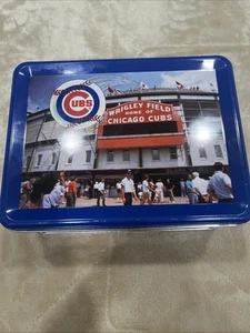 CHICAGO CUBS WRIGLEY FIELD FRIENDLY CONFINES LIDDED TIN KEEPSAKE BOX 3.5x8x6.25” - Picture 1 of 7