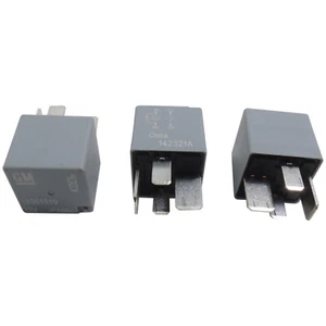New OEM GM Relays 3-Pack Main Universal 4-Terminal Relay 13351610 - Picture 1 of 5
