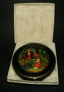 beautiful russian box in original box Russie Coffret Laqué Noir "palekh" Signé - Imagen 1 de 11