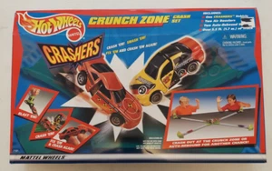Hot Wheels Crunch Zone Crash Set Vintage Playset Crashers Mattel 1998 - Picture 1 of 5