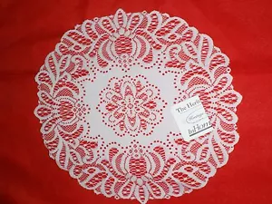 Heritage Lace Doilie SET MIT 2 DOILIES ARTISTRY 11" RUND WEISS NEU MIT ETIKETT - Bild 1 von 1