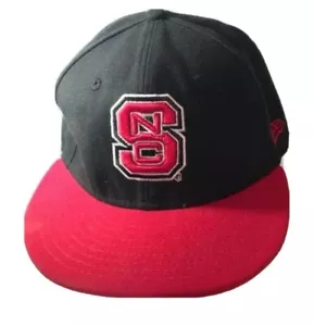 Cappello aderente New Era NC STATE WOLFPACK 7 1/8 NCSU berretto con licenza North Carolina NCAA - Foto 1 di 10