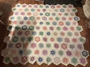 OUTSTANDING Vintage Hand Sewn Feed Sack Fussy Cuts FLOWER GARDEN Quilt 73” X 67” - Picture 1 of 7