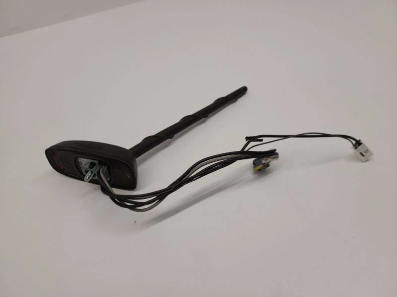 GMC Acadia 2008-2010 antena montada en el techo Foto 1 de 4