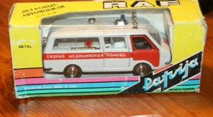 RAF-2203 "Latvia" WHITE Ambulance - 1991- USSR - Bild 1 von 11