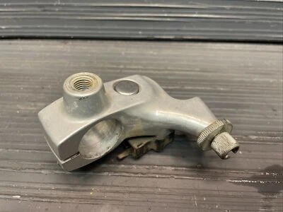 2002 Yamaha V Star 650 XVS650 Clutch lever bracket #13024 Foto 1 de 4