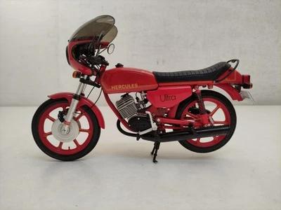 Modellino Schuco Moto Hercules Ultra 80 1977 Rossa Scala 1/10-C4 - Immagine 1 di 4