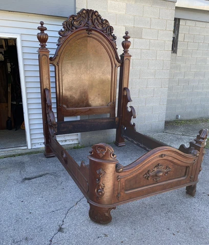 VICTORIAN BURLED WALNUT BED Cover