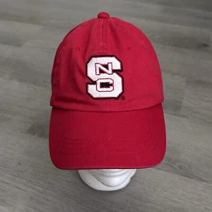 NC State Wolfpack Hat Cap YOUTH SIZE Red Adjustable Strapback Embroidered Logo - Imagen 1 de 10