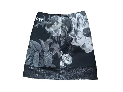 Desigual Mujer Cálida Falda Talla S 36 W 28 L 19 Negro Gris Floral Foto 1 de 4