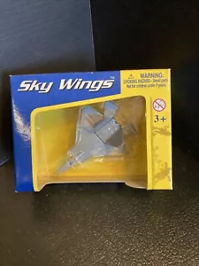 B18) BRAND NEW! Motormax Sky Wings Die-Cast Model YF-22 Fighter Jet 76334 - Picture 1 of 6