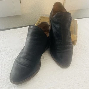 Lucky Brand Black Slip On Leather Ankle Boots Size 6 PLEASE SEE DESCRIPT - Picture 1 of 5