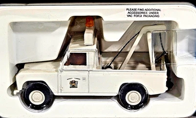 Corgi Classics 07102 Land Rover Breakdown MERSEY TUNNEL RECOVERY Die-Cast Models - Image 1 of 4