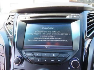 HYUNDAI I40 MK1 2013 REF-B423 / SAT NAV CONTROL UNIT FREE P&P - Picture 1 of 2