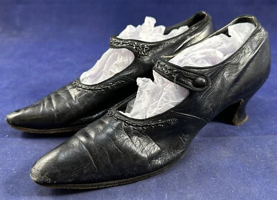 Vintage Edwardian Women's Black Leather Jet Beaded Button Strap Mary Jane Shoes - Image 1 of 4