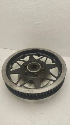 Rueda de cinturón trasero Suzuki Savage 650 LS Foto 1 de 4