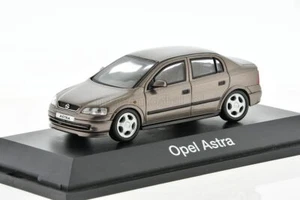 OPEL Astra G 4d 1/43 SCHUCO 04522 - Imagen 1 de 5