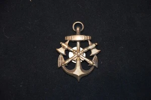 ATTRIBUT D'OFFICIER DES MARINS POMPIERS DE MARSEILLE-INSIGNE DE COIFFURE - Picture 1 of 3