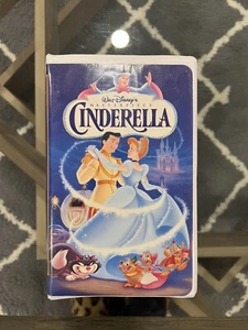 VHS Cinderella - Picture 1 of 2