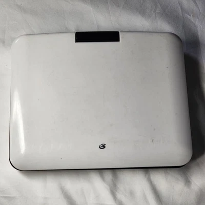 Reproductor de DVD/CD portátil GPX PD701W negro pantalla LCD TFT de 7" estéreo de 2 canales  Foto 1 de 4