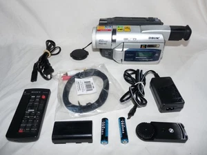 Sony DCR-TRV520 Digital8 HI8 8mm Video8 Camcorder VCR Player Video Transfer - Picture 1 of 5