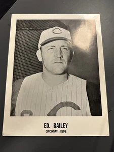 1960-1961 Burger Beer Cincinnati Reds 8.5x11" original promo photo Ed Bailey - Foto 1 di 3