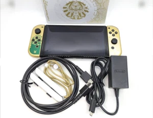 Nintendo Switch OLED Legend of Zelda Tears of the Kingdom Edition Konsole getestet - Bild 1 von 16