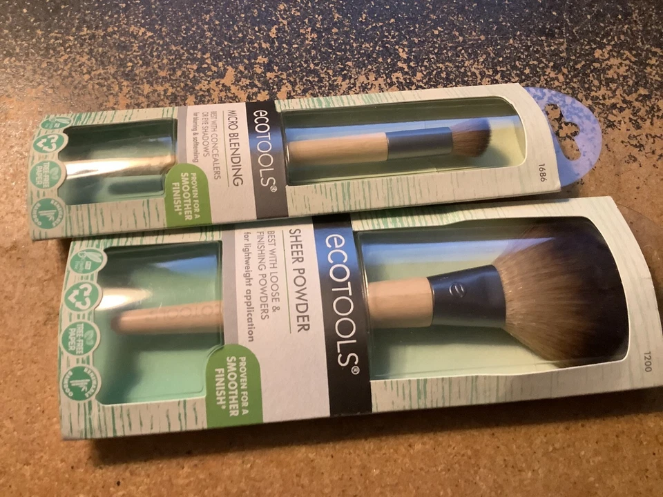 EcoTools Bamboo Powder &Micro Blending Brush - Image 1 of 1