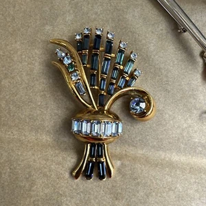 RARO BROCHE 1995 SWAROVSKI 18K GP ZAFIRO AZUL ESTRÁS JOYAS DE FANTASÍA - Imagen 1 de 6