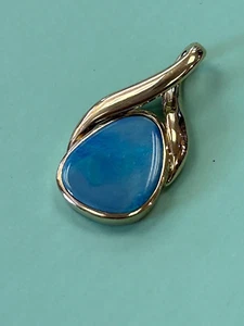 14K SOLID YELLOW GOLD GORGEOUS NATURAL BLUE OPAL VINTAGE CHARM PENDANT New - Picture 1 of 7