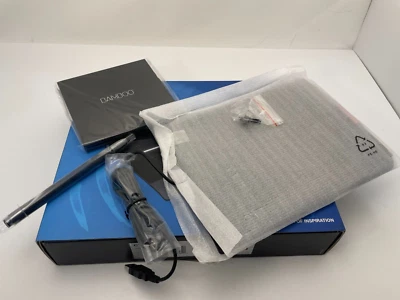Wacom Bamboo CTH-460 Graphics Drawing Tablet Stylus USB CD EMJTCTH661 Bundle New - Image 1 of 4