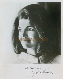 Foto firmada J F K Jack Kennedy & Jackie 10 x 8" (la firma es parte de la foto - Imagen 1 de 3
