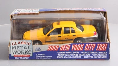Classic Metal Works 50101 1:24 Yellow NYC 1999 Ford Crown Victoria Taxi - Image 1 of 3