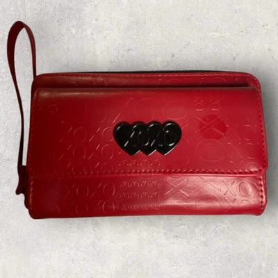Cartera Muñequera Vintage Y2K XOXO Patente Roja Negro Corazón Logo Repujado XOXO Foto 1 de 4