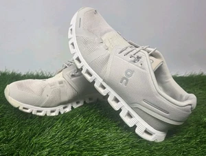 On Cloud 5 Running Shoes Sneakers Women's 7.5 in Pearl/White #59.98773 - Picture 1 of 20
